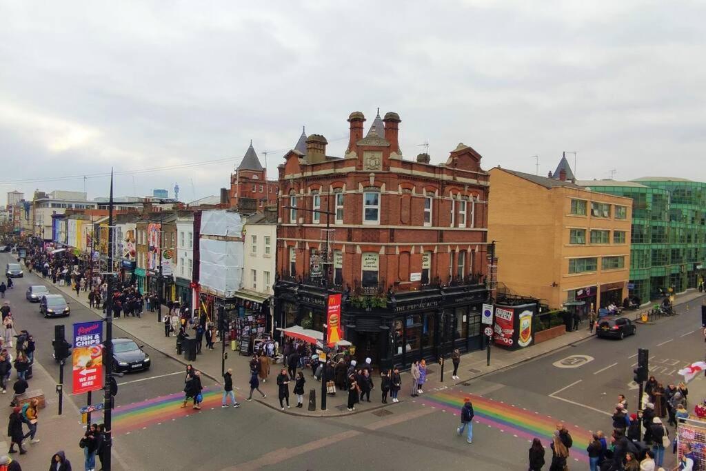 Cyber-Art Studio In Camden London Exterior photo